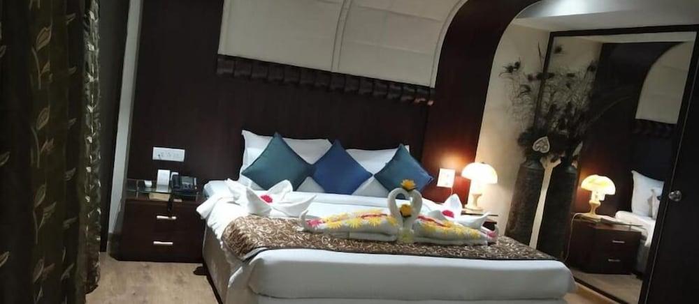 Grand Heritage Narmada Jacksons Jabalpur Extérieur photo