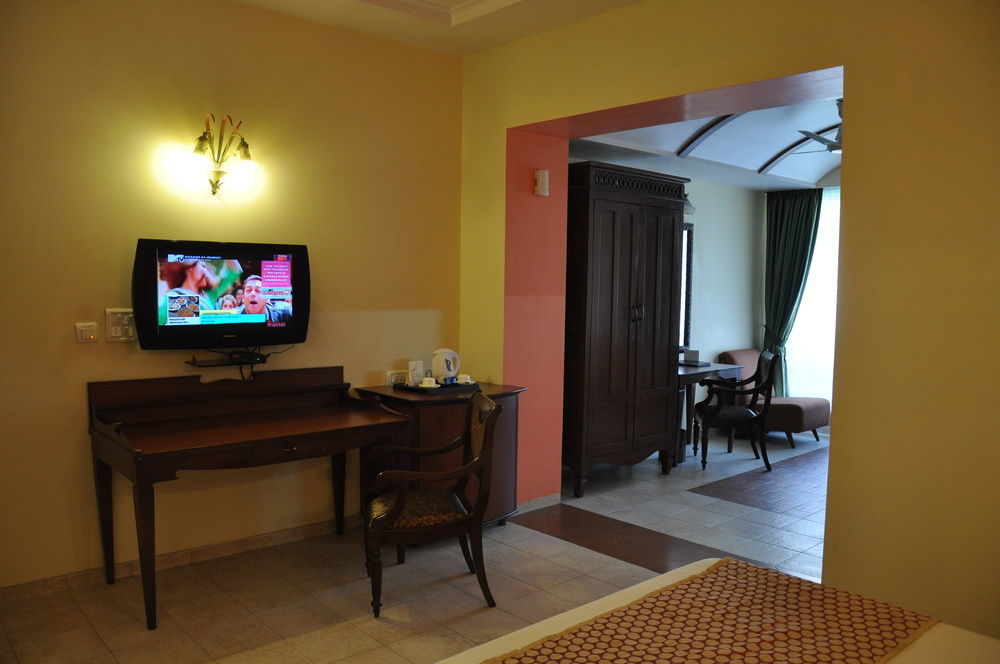 Grand Heritage Narmada Jacksons Jabalpur Extérieur photo