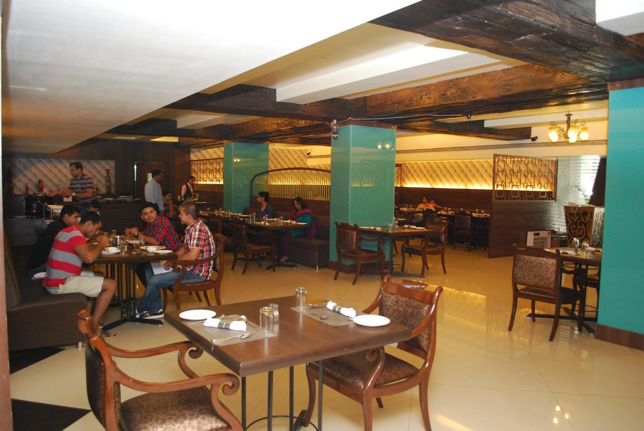 Grand Heritage Narmada Jacksons Jabalpur Extérieur photo