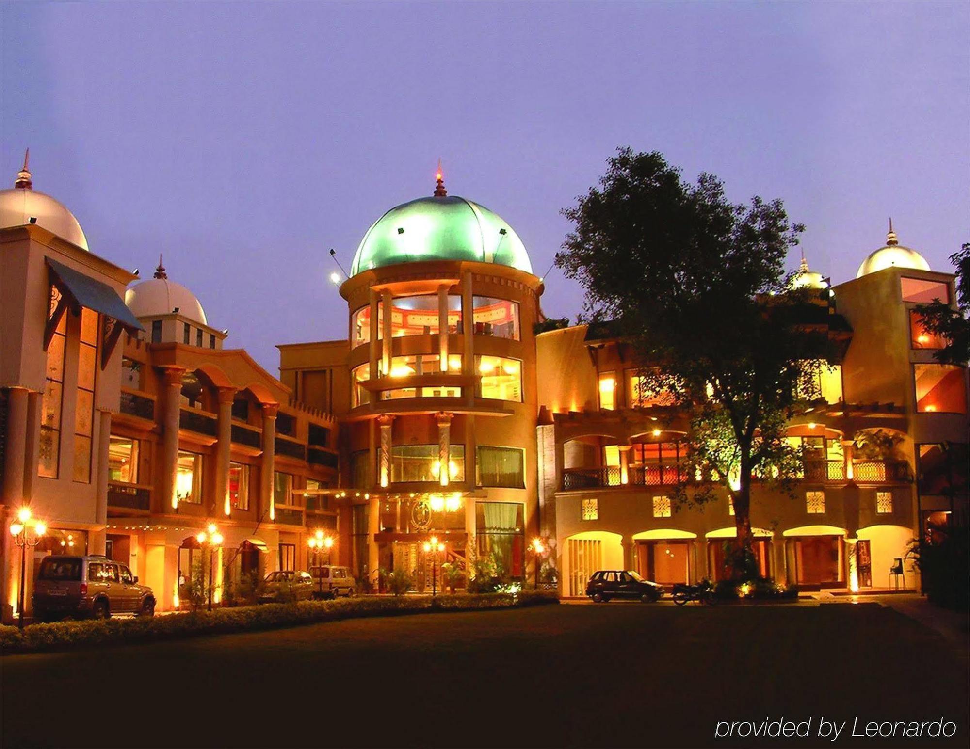 Grand Heritage Narmada Jacksons Jabalpur Extérieur photo