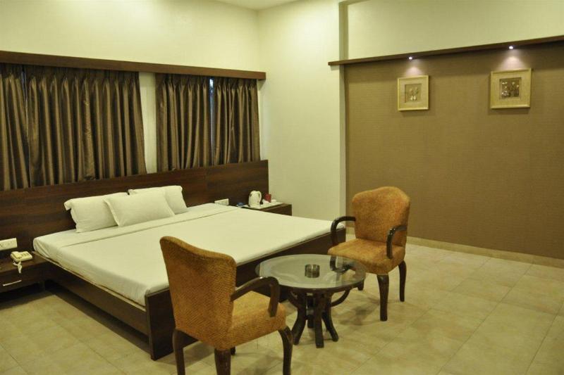 Grand Heritage Narmada Jacksons Jabalpur Extérieur photo
