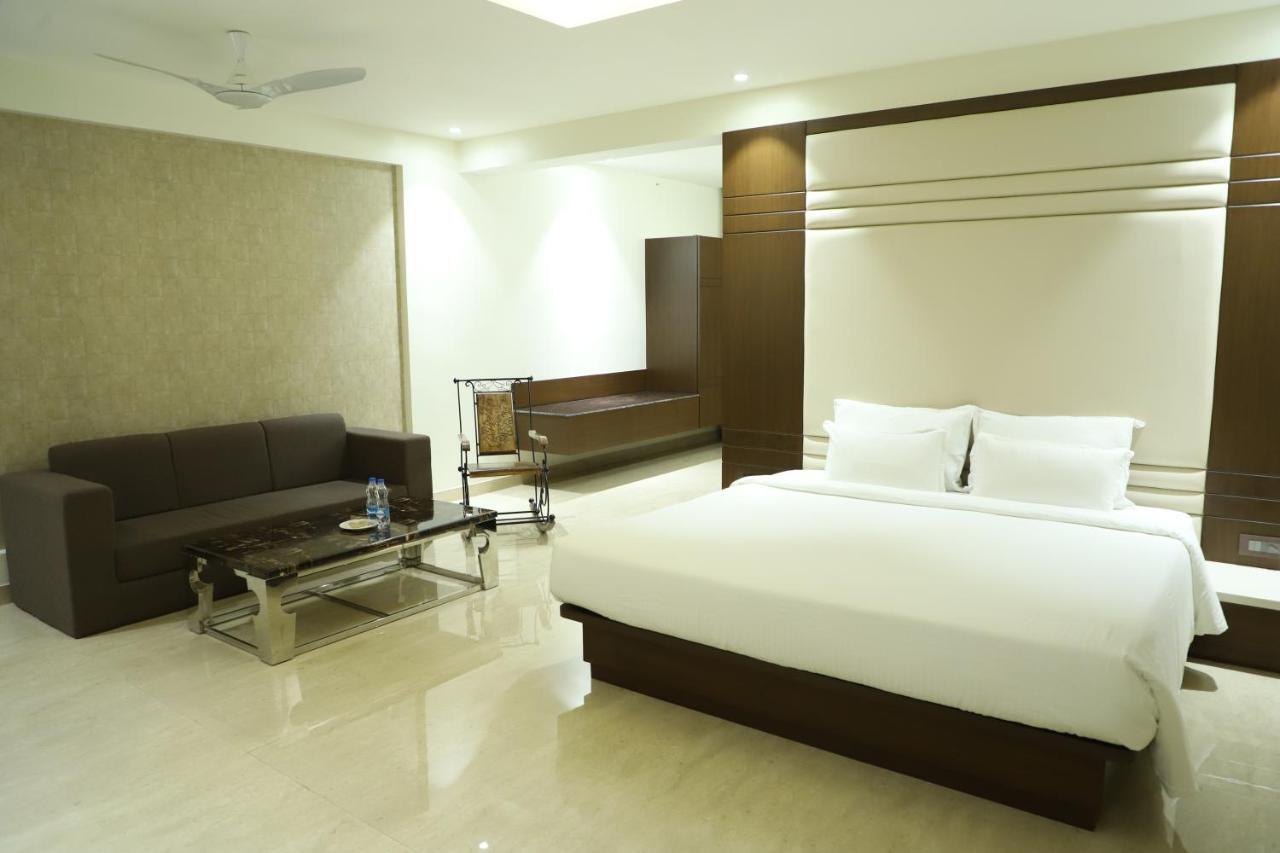 Grand Heritage Narmada Jacksons Jabalpur Extérieur photo