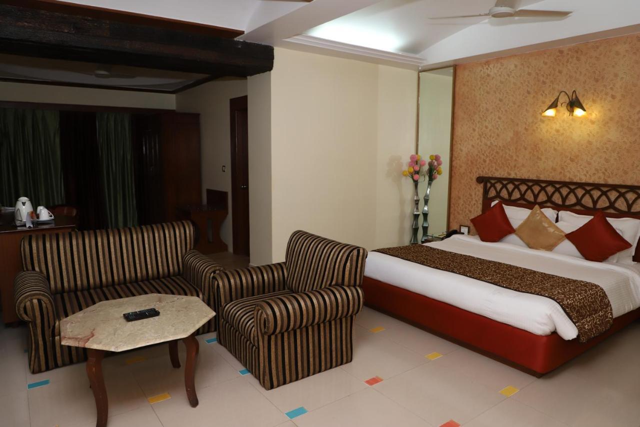 Grand Heritage Narmada Jacksons Jabalpur Extérieur photo